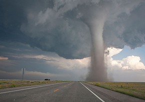 At least 15 dead as tornadoes and storms batter central US