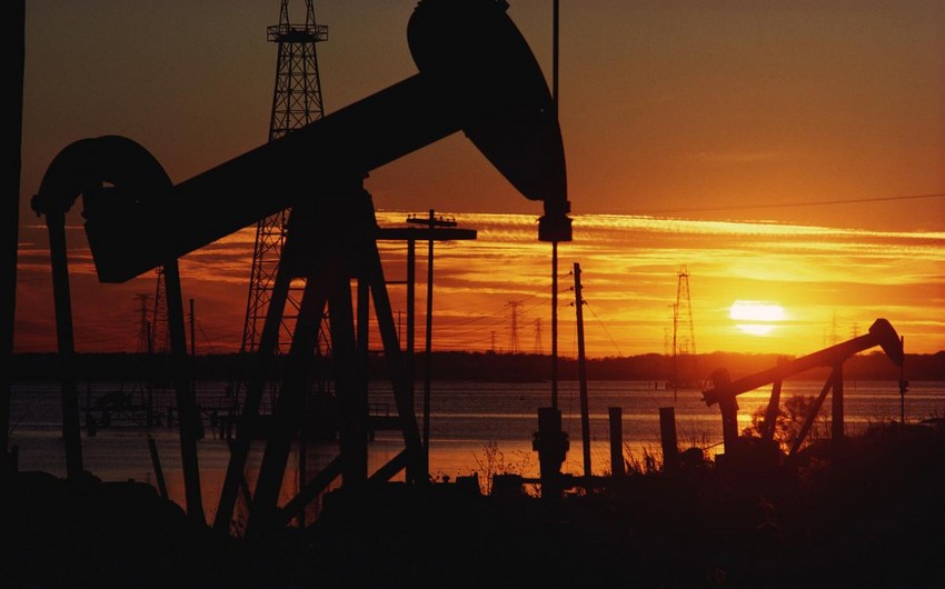 Нефть на мировом рынке подешевела на 6%