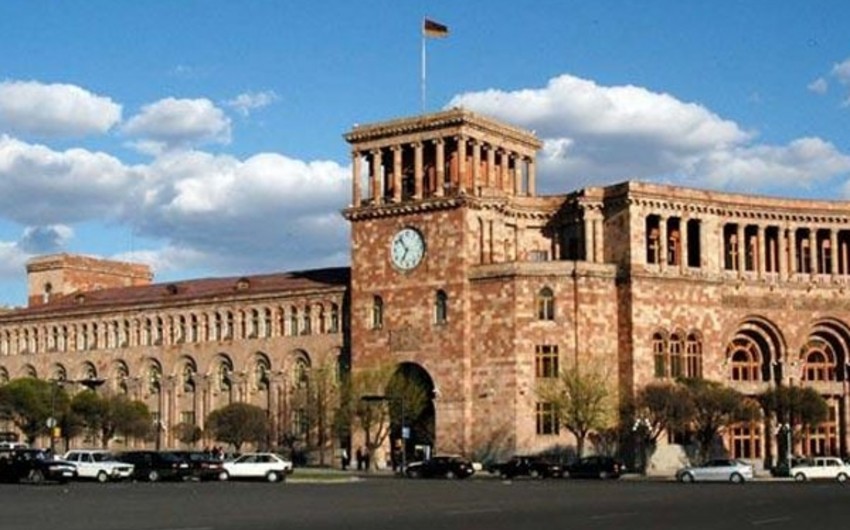 KİV: Ermənistan hökumətinin istefaya göndərilməsi məsələsi müzakirə edilir