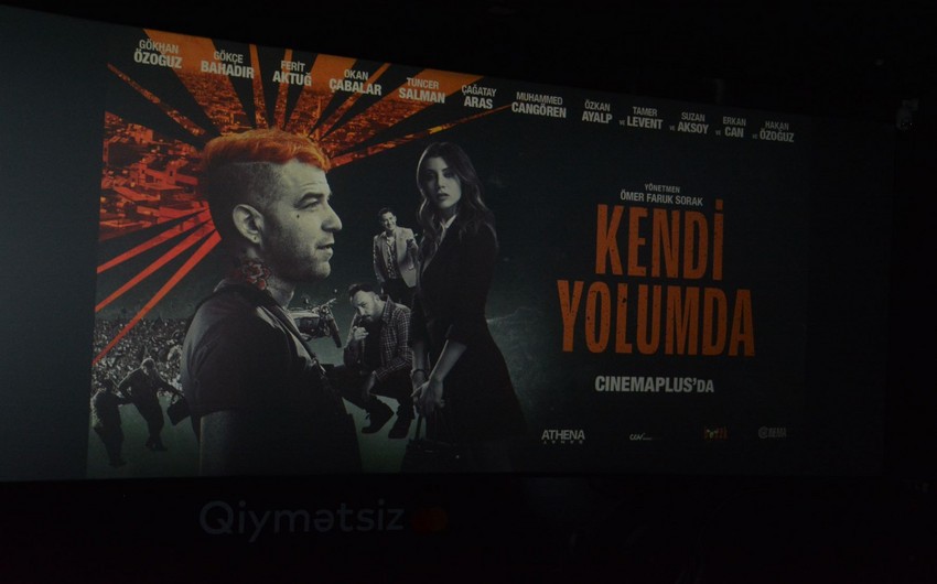В CinemaPlus для представителей СМИ прошел показ музыкальной комедии Kendi Yolumda