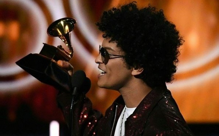 Bruno Mars ilin ən yaxşı mahnısı və albomu nominasiyasında Grammy mükafatı alıb- VİDEO - SİYAHI