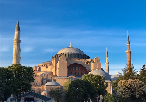 Турция будет требовать у туристов результаты тестов на COVID-19 до 15 апреля