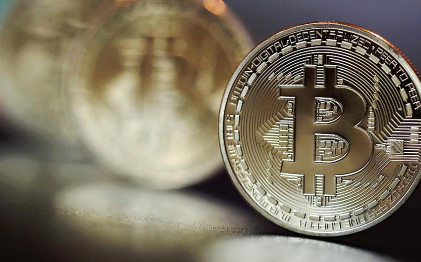 Bitcoin price falls below $3,500