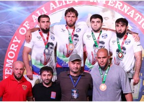 Azərbaycan güləşçiləri xatirə turnirində 5 medal qazanıblar