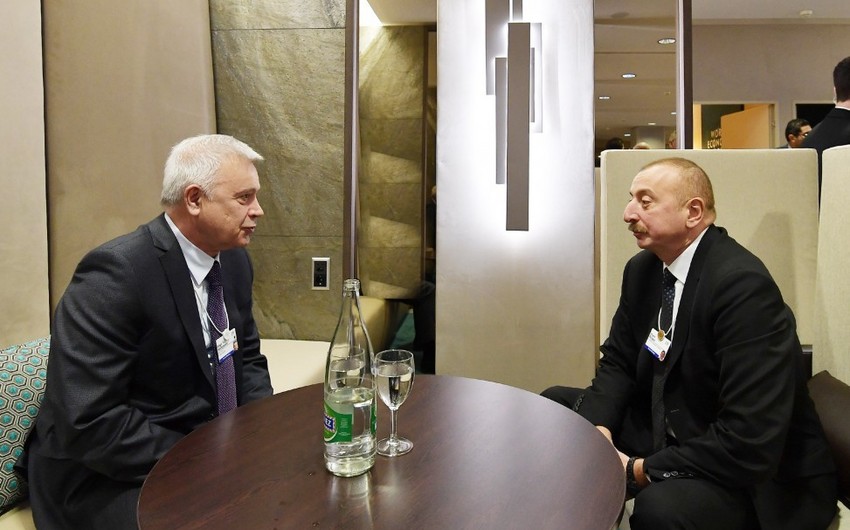 Президент Ильхам Алиев встретился в Давосе с президентом российской компании ЛУКОЙЛ