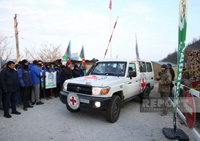 Baby taken from Khankandi to Armenia for treatment, accompanied by ICRC vehicles