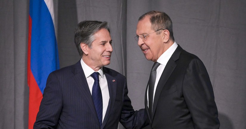 Blinken, Lavrov discuss security consultations on the phone