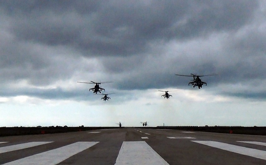 Hərbi Hava Qüvvələri helikopter bölmələrinin taktiki-uçuş məşqləri keçirilib - VİDEO