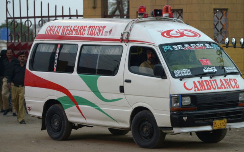​Pakistanda avtobusla yük maşını toqquşub, 18 nəfər ölüb