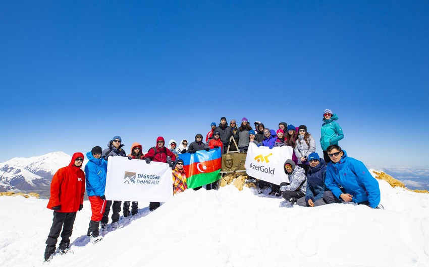 “AzerGold” Heydər Əliyevin 100 illik yubileyi münasibətilə alpiniada təşkil edib