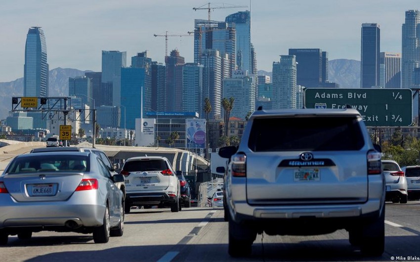 california-bans-sale-of-new-gas-powered-cars-by-2035-report-az