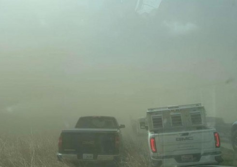 В Иране из-за пыльной бури госпитализированы свыше 1 тыс. человек