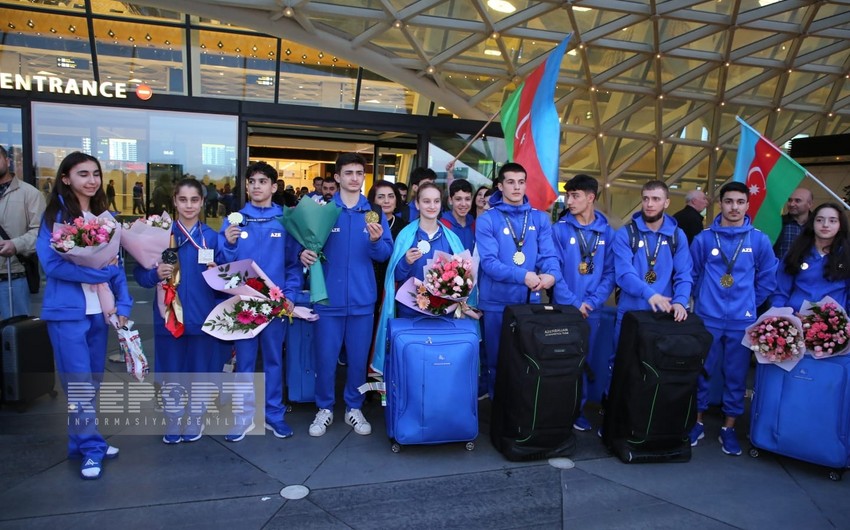 Азербайджанские гимнасты, завоевавшие на чемпионате Европы золотые медали, вернулись на родину