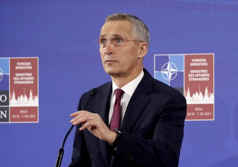 Столтенберг: НАТО поддерживает демократически избранное правительство Украины
