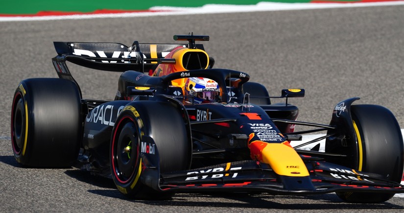 Verstappen grabs pole in Japan for Red Bull one-two