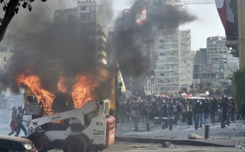 В Бейруте возобновились столкновения между полицией и демонстрантами