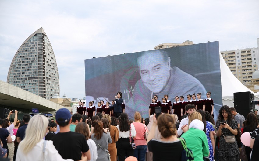 Heydər Əliyev Mərkəzinin parkında “Uşaq festivalı” təşkil olunub