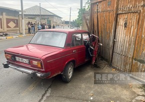 В тяжелом ДТП в Агсу погиб пассажир, водитель госпитализирован