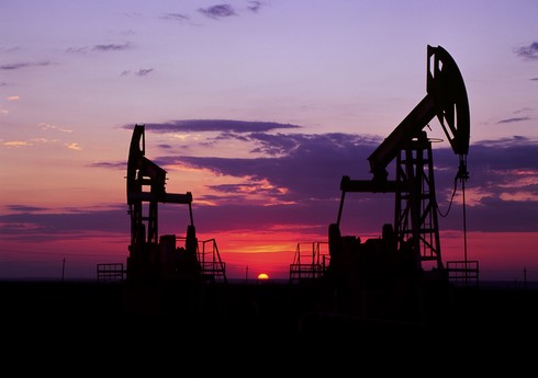 EIA обнародовал прогноз по добыче нефти в Азербайджане на 2025 год