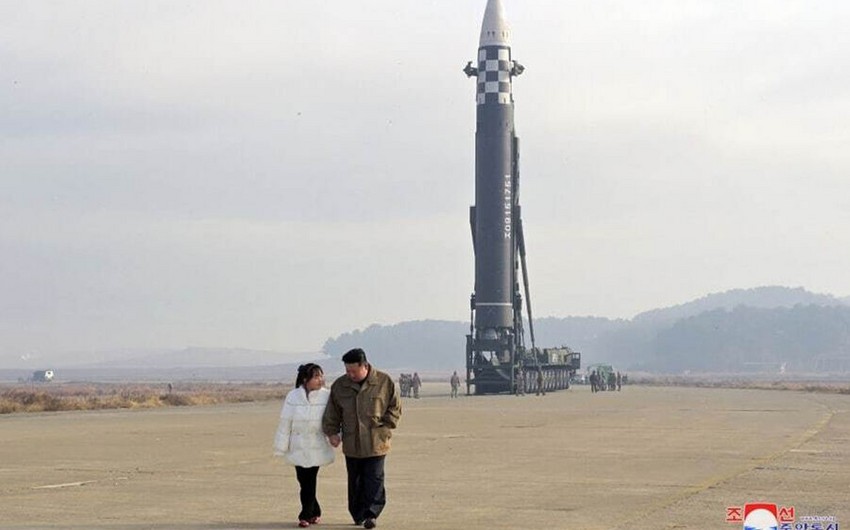 Kim Jong Un reveals his daughter at ballistic missile test