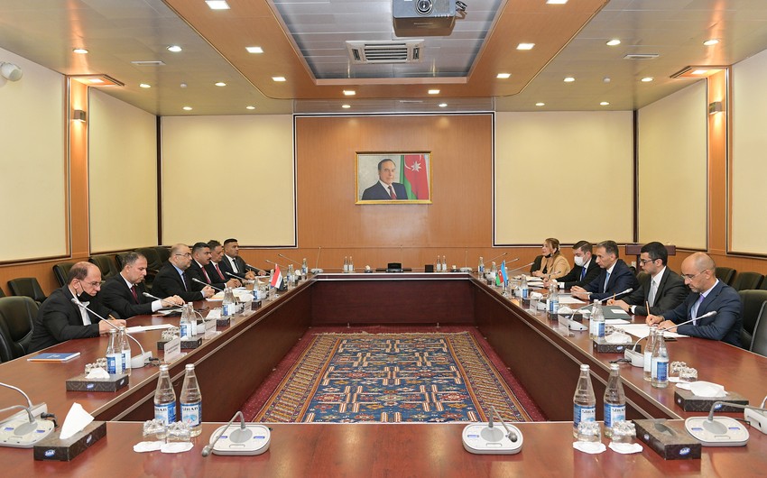 Azerbaijan and Iraq discuss cooperation in ICT