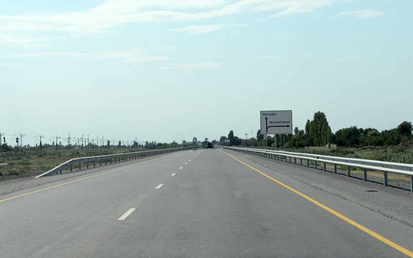 На трассе Гаджигабул-Бахрамтепе украдены 78 дорожных знаков и 25 указателей