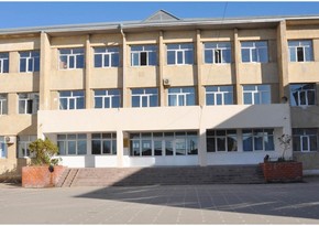 В Баку закрытая из-за коронавируса школа вернулась к очным занятиям 