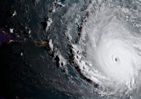 Ураган Сэм в Атлантике усилился до второй категории