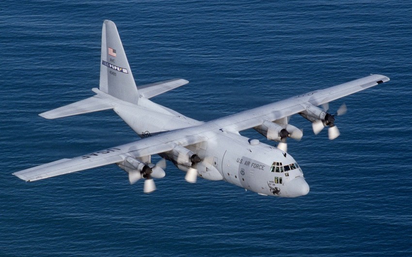 США передали Ботсване транспортный самолет C-130H Hercules