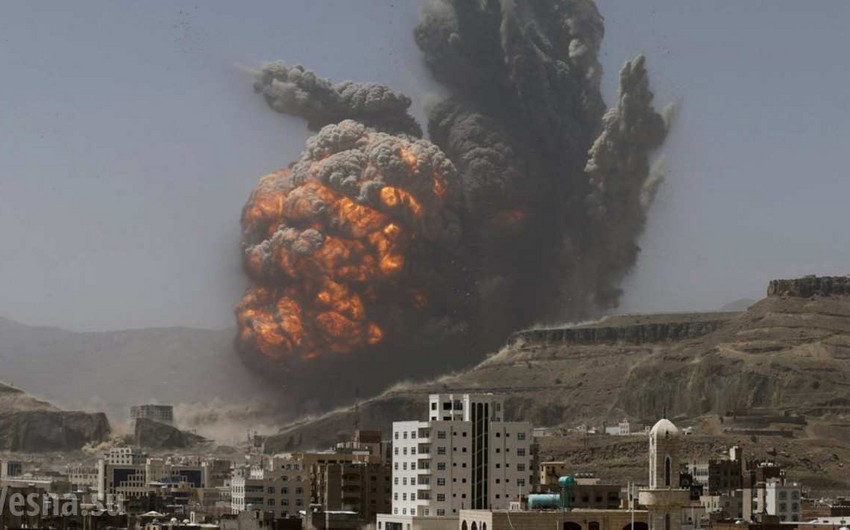 Аравийская коалиция атаковала позиции мятежников в столице Йемена