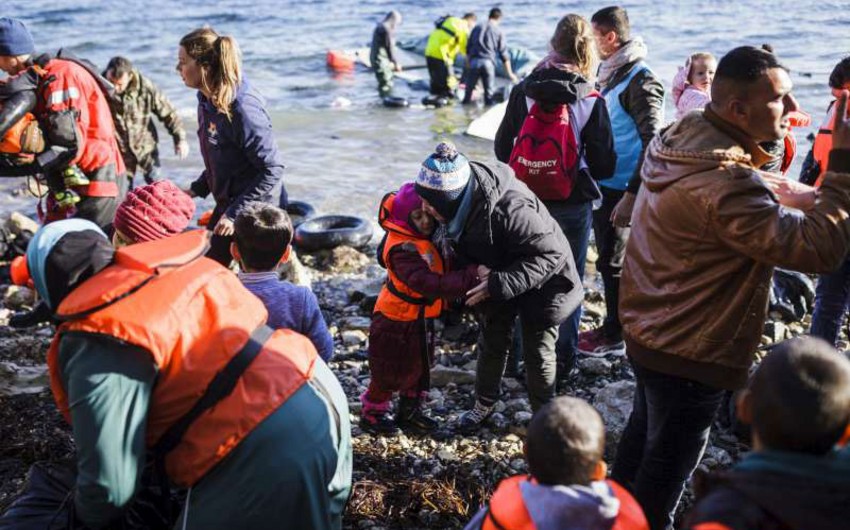С начала года через Средиземное море в Европу прибыли более 100 тыс. мигрантов и беженцев