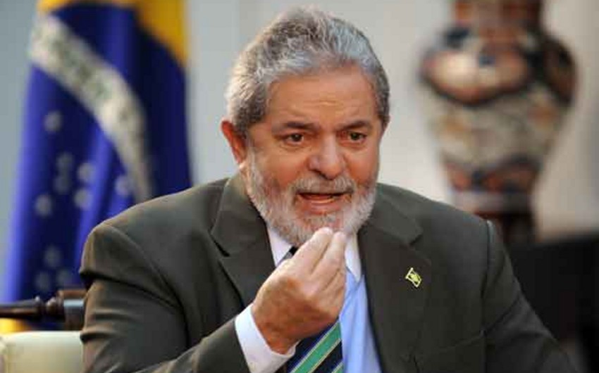 Лула да Силва пообещал вновь бороться за пост президента Бразилии