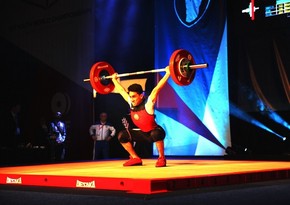 Azerbaijans weightlifter grabs World Championships bronze