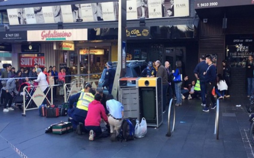 В Австралии автомобиль въехал в посетителей торгового центра, семеро пострадали