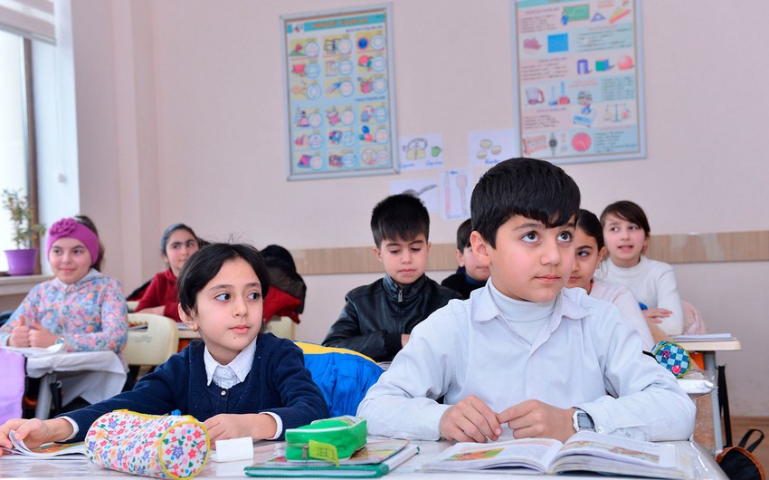 Кабмин: Школы в Азербайджане откроются 1 февраля