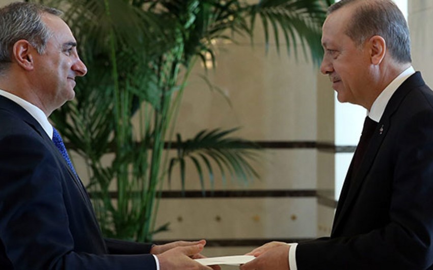 Turkish president receives credentials of Israeli ambassador