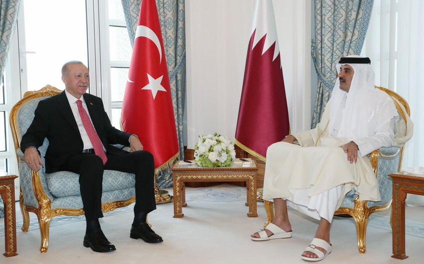 Erdogan meets with Emir of Qatar 