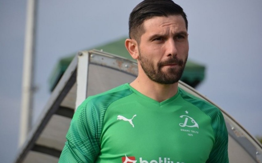 “Neftçi”yə məğlub olan “Dinamo”nun qapıçısı komandanı tərk etdi