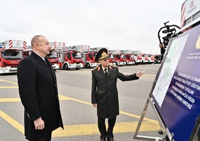 Ильхам Алиев ознакомился с новой техникой спецназначения и автомобилями скорой медицинской помощи