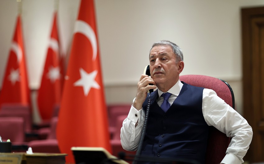 Министры обороны Турции и Украины поговорили по телефону 