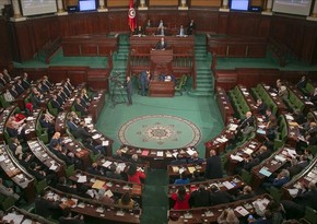 В Тунисе проходят досрочные выборы в нижнюю палату парламента