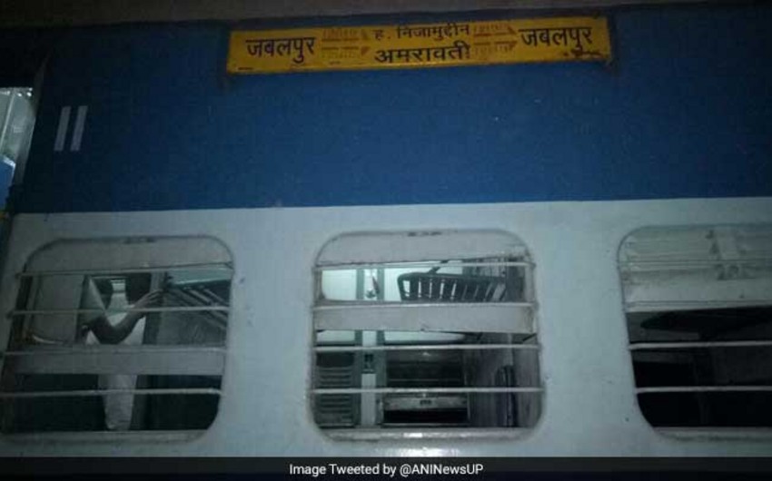 В Индии поезд сошел с рельсов, пострадали 18 человек
