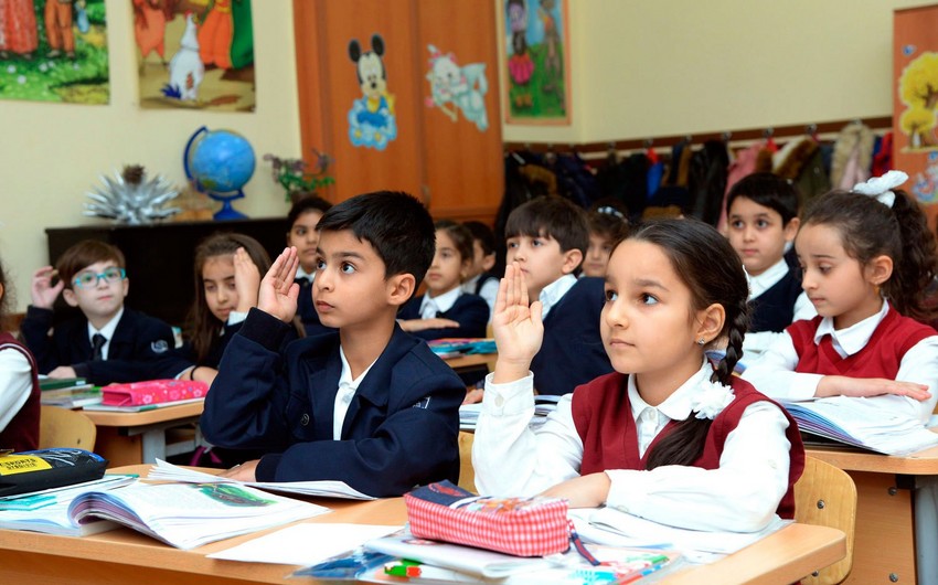 Azerbaijan extends school closures until late May