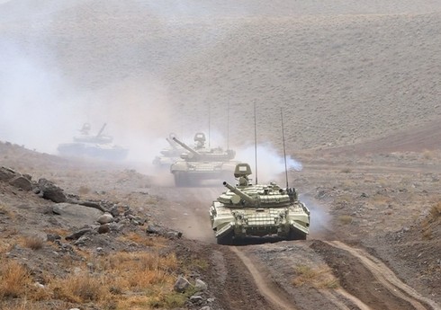Азербайджанская армия провела в Нахчыване тактические учения с боевой стрельбой