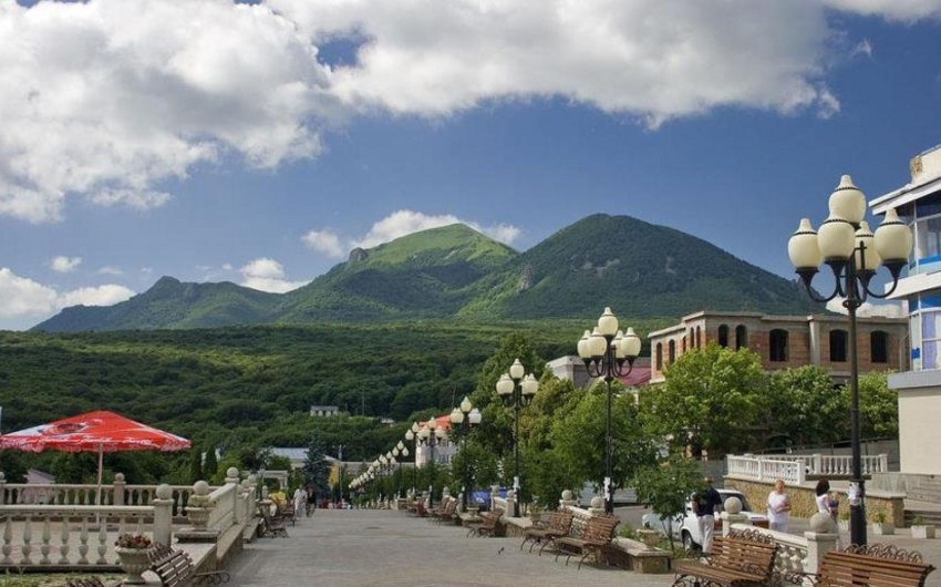 Азербайджанские туристы лидируют по числу туристов в российском Железноводске - ВИДЕО