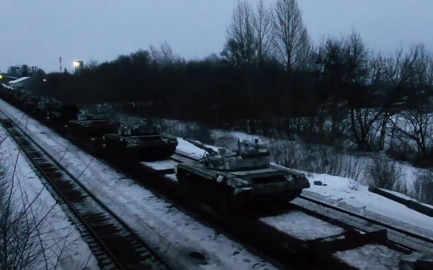 Rusiya MN: Qərb Hərbi Dairəsinin tankları daimi dislokasiya yerinə qayıdır