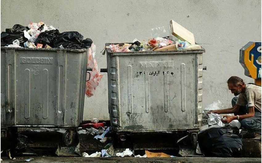 Waste bins off Iranian streets out of fear they may be used as barricades