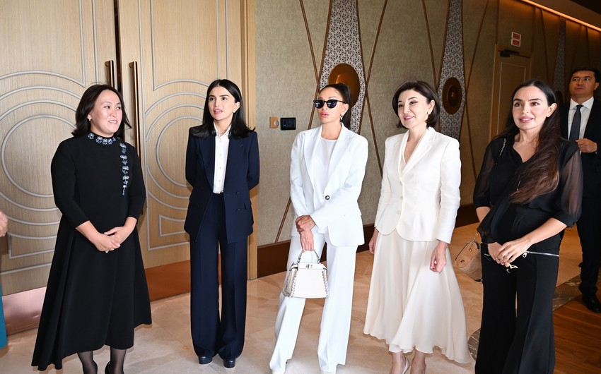 First Ladies of Azerbaijan and Uzbekistan and their daughters visit exhibition in Tashkent