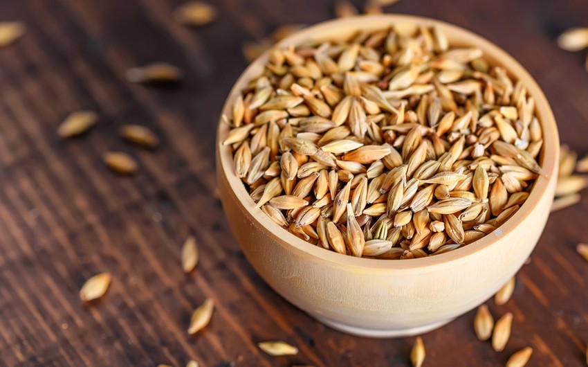 Azerbaijan sharply decreases barley imports 