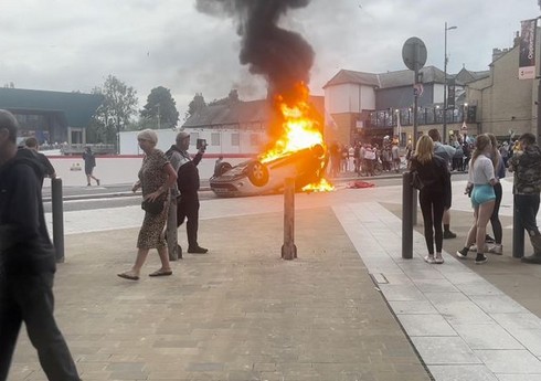 Столкновения крайне правых активистов с полицией произошли в Сандерленде